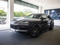 Cinzento quartize metalizado Usado 2024 Porsche Cayenne SUV | € 129.750 (Bom preço)