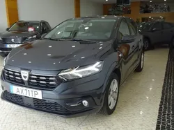 Cinza Usado 2023 Dacia Sandero Expression Citadino | € 18.900 (Preço elevado)