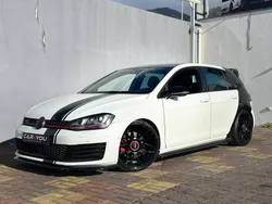 Branco Usado 2014 VW Golf VII GTI Citadino | € 29.990