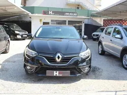 Preto Usado 2019 Renault Mégane IV LIMITED Sedan | € 15.000 (Preço justo)