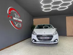 Branco Usado 2019 Peugeot 208 Citadino | € 9.900 (Bom preço)