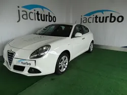Branco Usado 2012 Alfa Romeo Giulietta Citadino | € 9.900 (Caro)