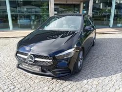 Preto night Usado 2023 Mercedes B180 Advanced Plus Monovolume | € 39.900 (Preço justo)