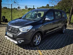Cinzento Usado 2019 Dacia Lodgy Monovolume | € 14.100 (Caro)