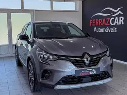 Cinzento Usado 2023 Renault Captur Experience SUV | € 19.200 (Preço justo)