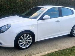 Branco Usado 2017 Alfa Romeo Giulietta Executive Citadino | € 13.800 (Bom preço)