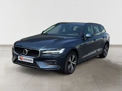 Azul Usado 2019 Volvo V60 Momentum Carrinha | € 23.500 (Preço justo)