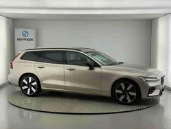 Azul Usado 2024 Volvo V60 Carrinha | € 46.490 (Preço justo)