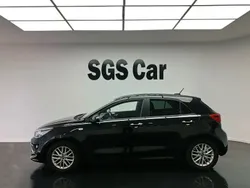 Preto Usado 2022 Kia Rio | € 14.800 (Preço justo)