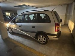 Usado 2001 Opel Zafira Sedan | € 2.400 (Bom preço)