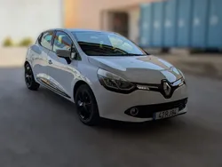 Branco Usado 2016 Renault Clio IV LIMITED | € 10.900 (Preço justo)