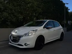 Usado 2016 Peugeot 208 Citadino | € 8.450 (Bom preço)
