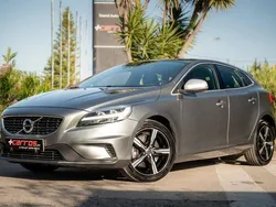 Cinzento Usado 2018 Volvo V40 Carrinha | € 17.900 (Preço justo)