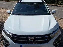Branco Usado 2022 Dacia Sandero Stepway Citadino | € 15.500 (Preço justo)