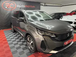 Cinzento Usado 2022 Peugeot 5008 Monovolume | € 28.990 (Preço justo)