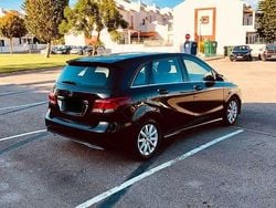 Usado 2017 Mercedes B180 Style Monovolume | € 12.000