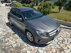 Cinzento Usado 2017 Mercedes GLA180 SUV | € 17.999 (Bom preço)