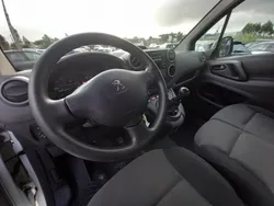 Branco Usado 2017 Peugeot Partner Monovolume | € 9.999 (Preço justo)