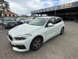 Branco Usado 2020 BMW 118 Comfort Edition Citadino | € 23.900 (Bom preço)