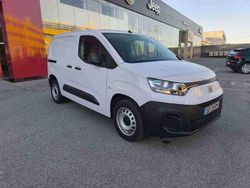 Branco Usado 2023 Fiat Doblò Monovolume | € 18.490 (Preço justo)