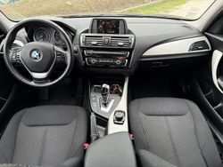Cinza Usado 2015 BMW 116 Advantage Citadino | € 17.480