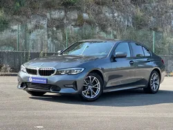 Cinza Usado 2019 BMW 320 Sport Line Sedan | € 27.490 (Caro)