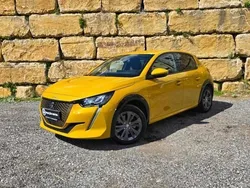 Amarelo Usado 2021 Peugeot e-208 Allure Citadino | € 19.500 (Preço elevado)