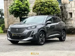 Cinzento Usado 2020 Peugeot 2008 Allure SUV | € 17.500 (Preço justo)