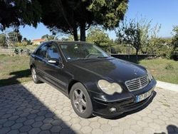 Usado 2001 Mercedes C220 | € 2.800
