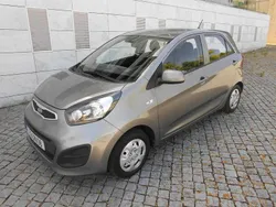 Cinzento Usado 2014 Kia Picanto Citadino | € 6.750