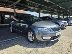Cinzento Usado 2016 Skoda Octavia Carrinha | € 9.990 (Bom preço)