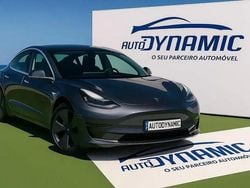 Cinzento Usado 2020 Tesla Model 3 Sedan | € 22.300 (Bom preço)