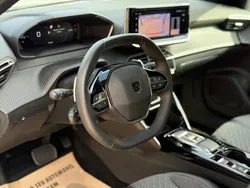 Branco Usado 2024 Peugeot 2008 Allure SUV | € 24.900 (Preço elevado)