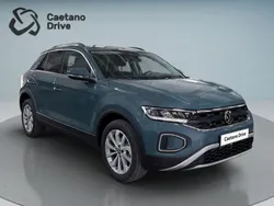 Azul Novo 2025 VW T-Roc SUV | € 28.990 (Preço justo)