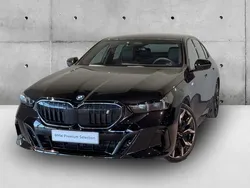 Preto sapphire metalizada Usado 2023 BMW i5 Shadowline Sedan | € 60.900 (Preço justo)