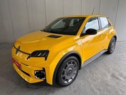 Amarelo Novo 2025 Renault R5 Evolution Citadino | € 26.500