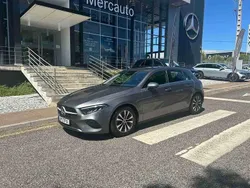 Cinzento Usado 2024 Mercedes 200 | € 33.900