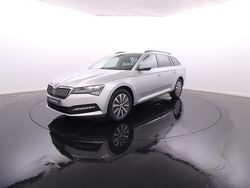 Cinzento Usado 2023 Skoda Superb | € 30.450 (Preço justo)