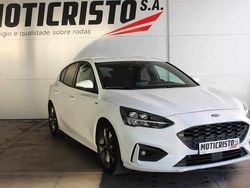 Branco Usado 2018 Ford Focus ST-Line Sedan | € 14.500 (Preço justo)