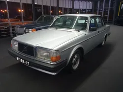 Cinza Usado 1982 Volvo 240 Carrinha | € 8.500