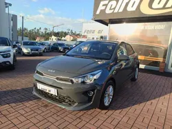 Cinza Usado 2023 Kia Rio | € 16.750 (Preço justo)