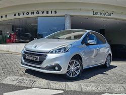 Cinzento Usado 2017 Peugeot 208 Citadino | € 11.950 (Caro)