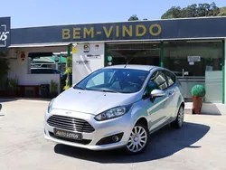 Cinzento Usado 2014 Ford Fiesta Trend Citadino | € 7.970 (Bom preço)