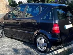 Preto Usado 2000 Mercedes A170 Citadino | € 5.250 (Preço justo)