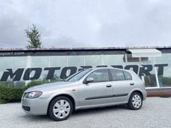 Cinzento (metalizado) Usado 2002 Nissan Almera Visia Citadino | € 3.750