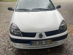 Usado 2001 Renault Clio II Sedan | € 1.150 (Bom preço)