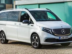 Cinzento Usado 2021 Mercedes EQV300 | € 43.000