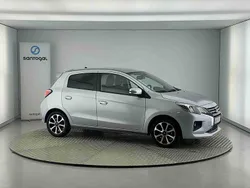 Cinzento Usado 2024 Mitsubishi Space Star Edition | € 14.600 (Preço justo)