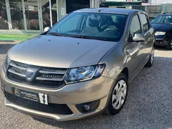 Bege Usado 2014 Dacia Sandero Comfort Citadino | € 7.850 (Bom preço)