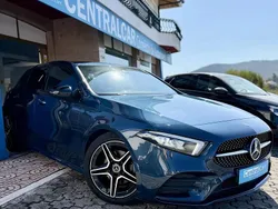 Azul Usado 2019 Mercedes A180 AMG line | € 27.950 (Preço justo)